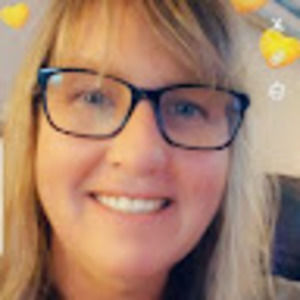 Meet your Posher, Debbie